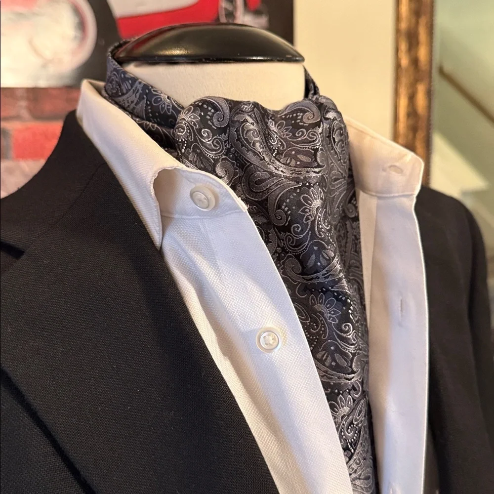 Elegant Black &Gray Paisley Men's Ascot Cravat